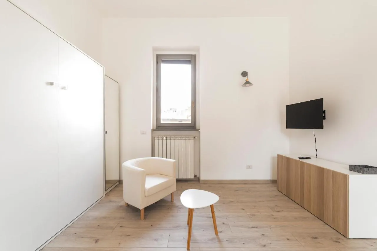 Апартаменты Maciachini Renovated Studio! Милан